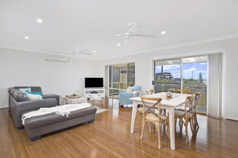 SEAVIEW DREAM Bonny Hills - Travel Agents 6