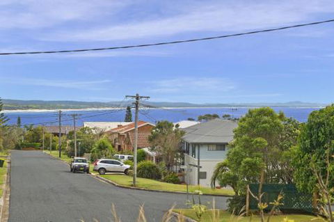 SEAVIEW DREAM Bonny Hills - Travel Agents 5