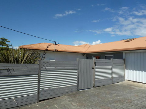 Panoramic Views On Walter - Travel Agents 1