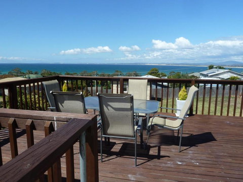 Panoramic Views On Walter - Travel Agents 3