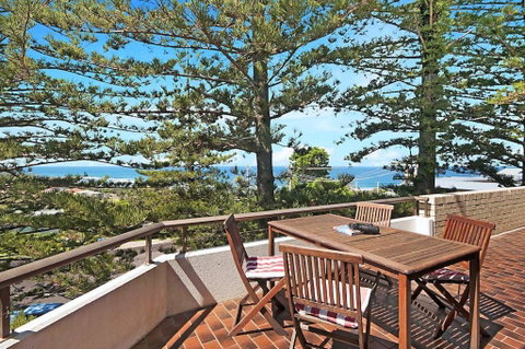 Pacific Tower Penthouse - Tourism Guide 6