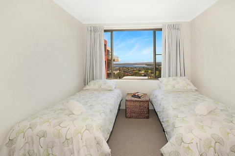 Pacific Tower Penthouse - Tourism Guide 3