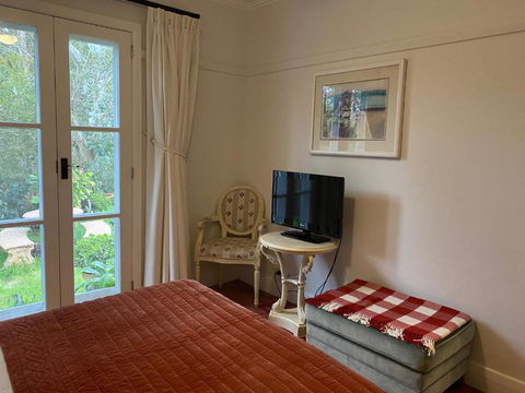 Aashay B & B - Travel Search 6