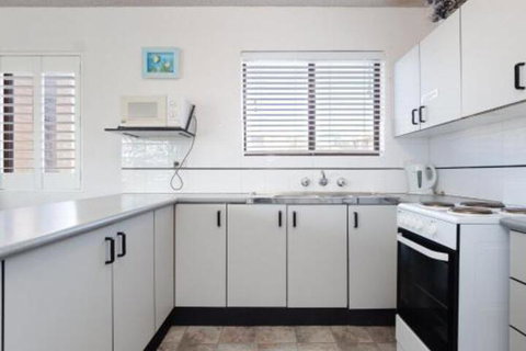 Intrepid Unit 13 / 3 Intrepid Close - Travel Agents 7