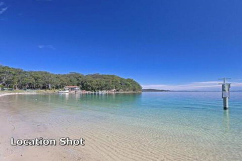 Intrepid Unit 13 / 3 Intrepid Close - Travel Agents 2