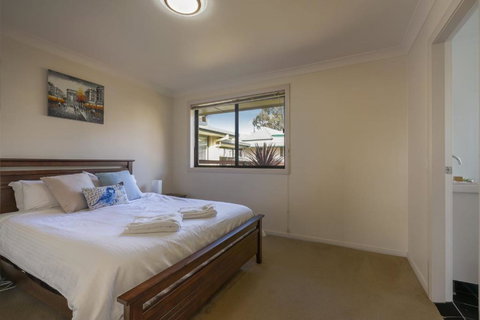 Apartments On Allingham - Travel Search 1