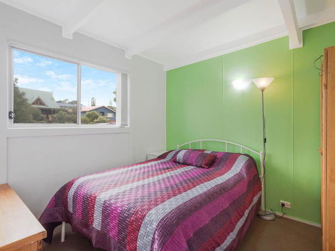 Pet Friendly Beach House At Kianga - Tourism Guide 4
