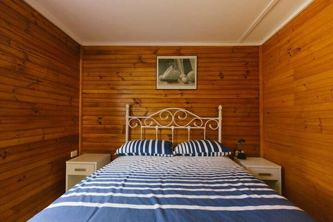 Wonboyn Cabins & Caravan Park - Tourism Guide 6