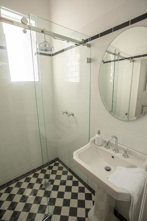 Helensburgh Hotel - Travel Agents 3