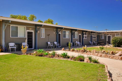 Getaway Villas Unit 38 4 1 Bedroom Self Contained Accommodation - Travel Agents 7