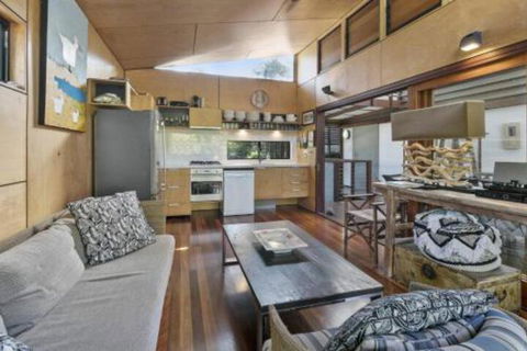 Pandanus Retreat - Travel Search 3