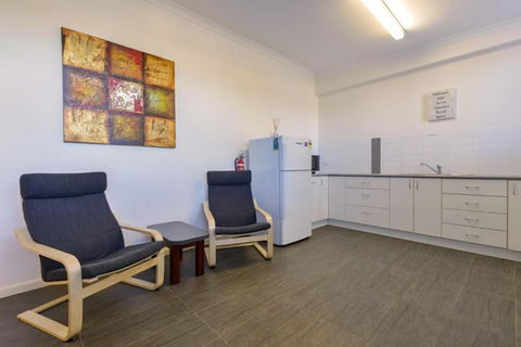 Getaway Villas Unit 38 5 1 Bedroom Self Contained Accommodation - Travel Agents 4