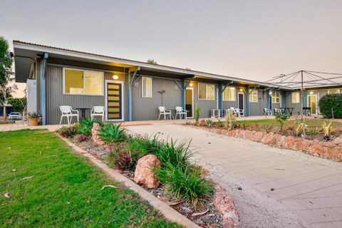 Getaway Villas Unit 38 12 1 Bedroom Self Contained Accommodation - Travel Agents 6