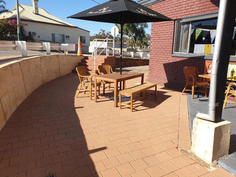 Northampton Motor Hotel - Travel Agents 1