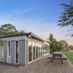 Bluff View River House Stunning Riverfront - Cruises Travel 1