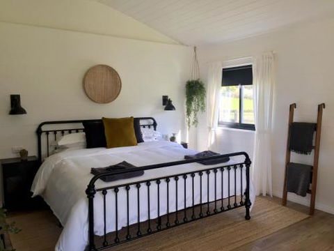 The Retreat - Tourism Guide 4