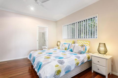 7 Ibis Court Spacious Family Home With Large Outdoor Area Swimming Pool & Ample Parking - Travel Search 6