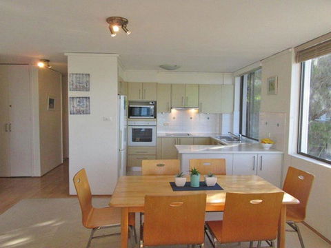 13 Harbourside 3 7 Soldiers Point Road Fantastic Waterfront Unit - Tourism Guide 6