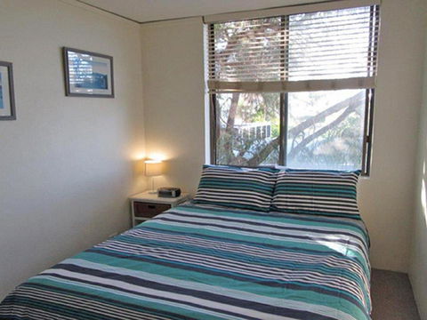 13 Harbourside 3 7 Soldiers Point Road Fantastic Waterfront Unit - Tourism Guide 5