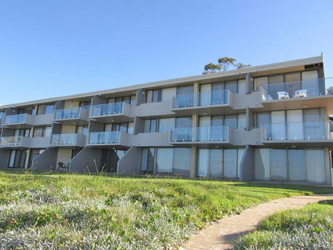 13 Harbourside 3 7 Soldiers Point Road Fantastic Waterfront Unit - Tourism Guide 2