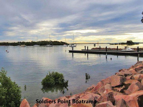 13 Harbourside 3 7 Soldiers Point Road Fantastic Waterfront Unit - Tourism Guide 3