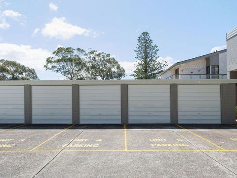 5 Casuarinas 33 Soldiers Point Road Superb Waterfront Unit - Tourism Guide 1