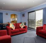 Anchorage 7 Beautifully Renovated Close to Rockpool