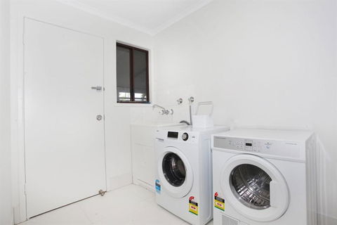 FABULOUS HOLIDAY HIDEAWAY COOLUM BEACH - Travel Search 5