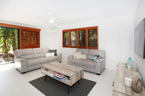 FABULOUS HOLIDAY HIDEAWAY COOLUM BEACH - Travel Search 2