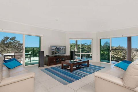 Surfside At Shellys - Tourism Guide 6