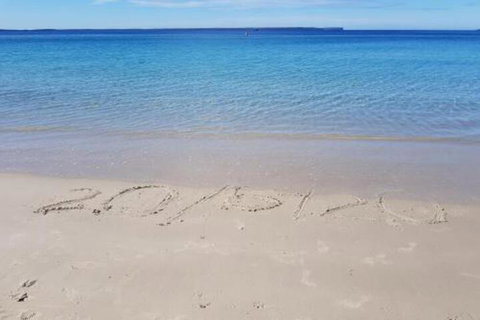 Beachside Husky Waterfront - Tourism Guide 0