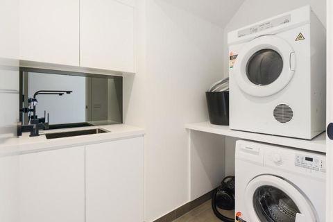 BOUTIQUE STAYS Murrumbeena Place 2 - Travel Search 4