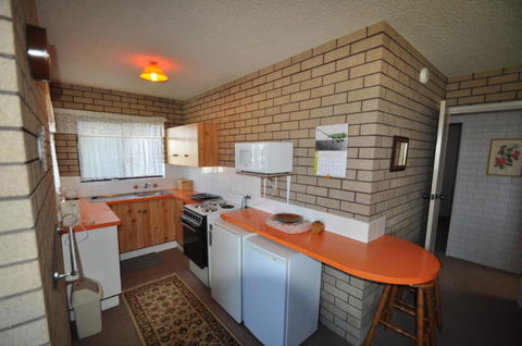 Flat 1 / 15 Dalmeny Drive - Cruises Travel 4
