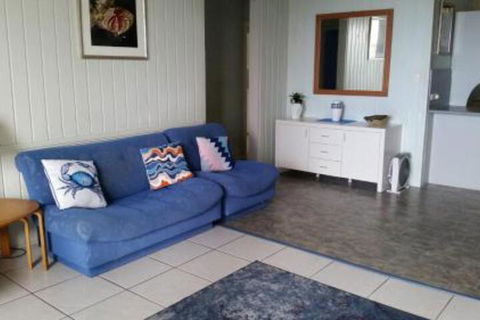 By The Sea Unit 3 13 Esplanade Kings Beach - Travel Search 2