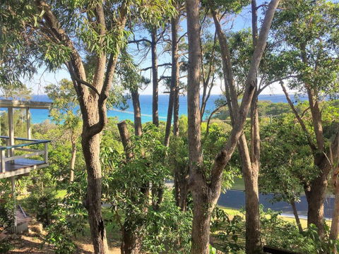 Moonshine Beach Shack - Travel Search 6