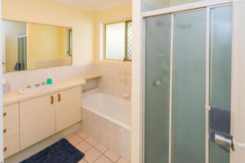 Cozy Family Holiday House - Travel Agents 7