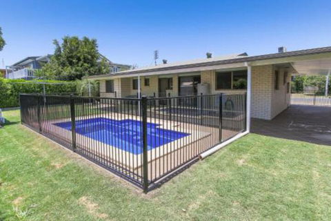 Hibiscus Holiday Home - Travel Agents 0