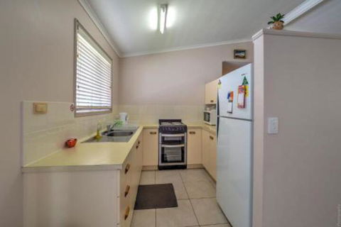 Affordable Holiday Home - Travel Search 7