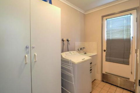 Affordable Holiday Home - Travel Search 3