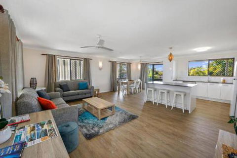 Comfy & Cosy (Upstairs) - Travel Search 3
