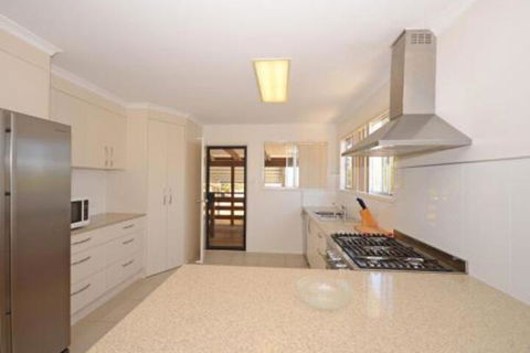 Holiday In Style Hervey Bay - Travel Agents 6