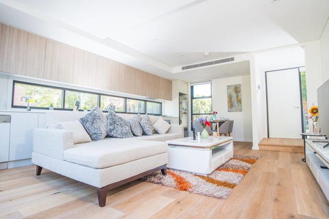 Townhouse Near The City Perfect Family Retreat - Travel Agents 4