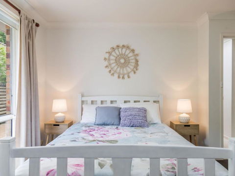 Lovely Modern Villa Amidst Peaceful Surroundings - Travel Search 2