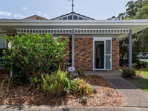 Lovely Modern Villa Amidst Peaceful Surroundings - Travel Search 6