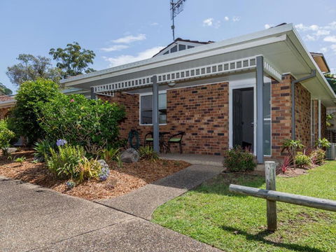 Lovely Modern Villa Amidst Peaceful Surroundings - Travel Search 4