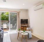 Lovely Modern Villa Amidst Peaceful Surroundings - Travel Search