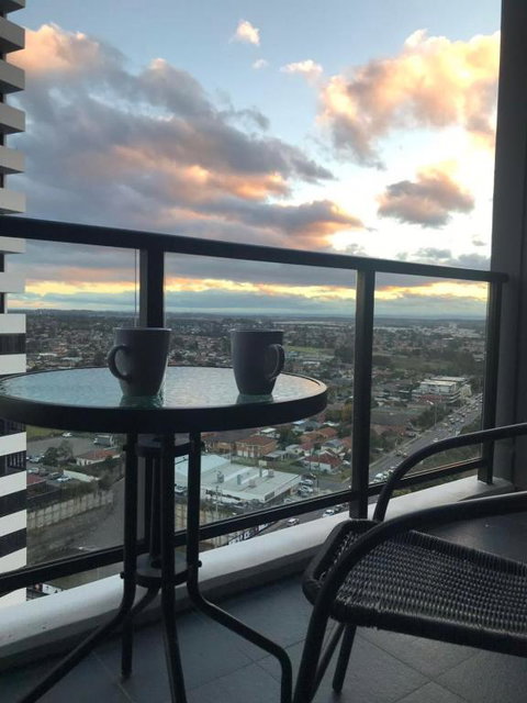Elegant Design 2 Bed 2 Bath Apartment In Liverpool - Tourism Guide 1