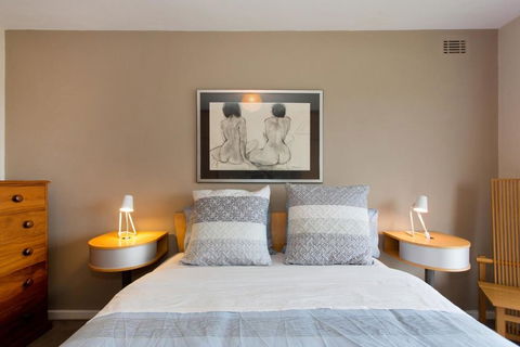 Riverside Arthouse - Travel Search 5