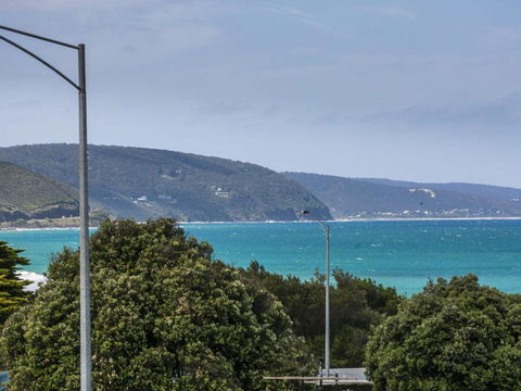 WATERFRONT THREE In The Heart Of Lorne - Tourism Guide 1