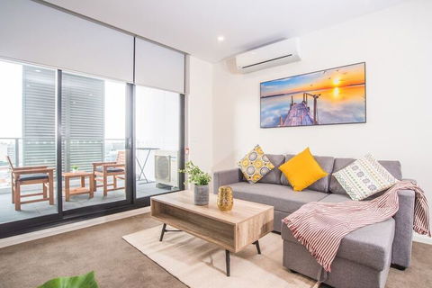 Refreshing 2bed2bath APT In Up&coming Liverpool - Tourism Guide 6